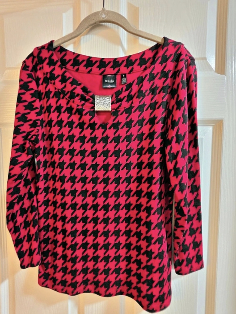 Rafaella -size Medium Red and Black Houndstooth Top